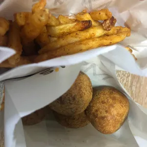 맘스터치 사진