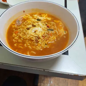 옆구리터질뻔한김밥 사진