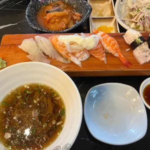 청화초밥 사진