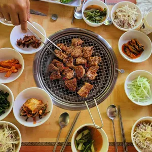폭포숯불돼지갈비 사진