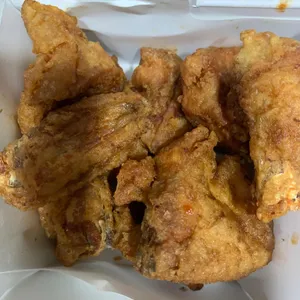 교촌치킨 사진
