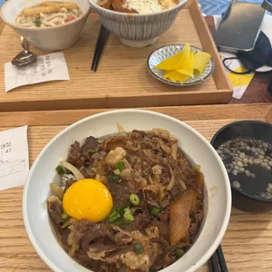 동경에서먹었던규동 사진