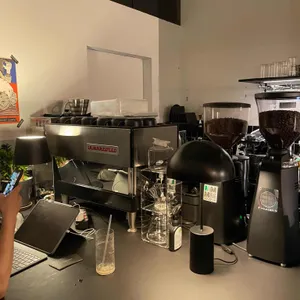 아크로마커피바 리뷰 사진