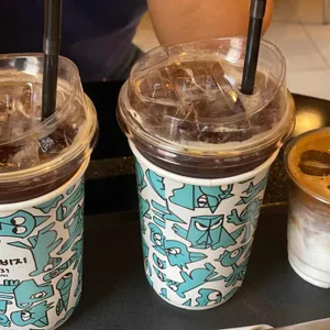 낫배드커피 사진