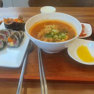 뚠뚠이김밥 사진
