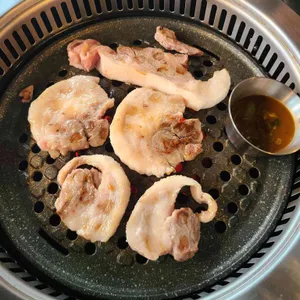 래돈 사진