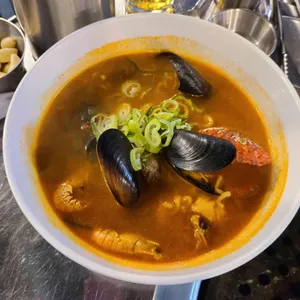 래돈 사진