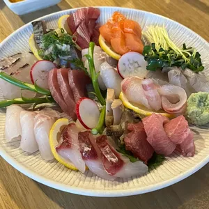 아키 사진