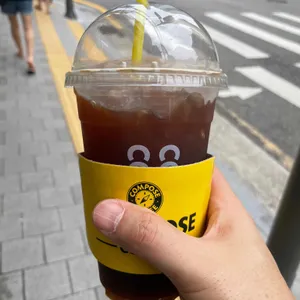 컴포즈커피 사진