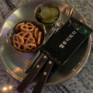 엘루이 피자 & 펍 리뷰 사진