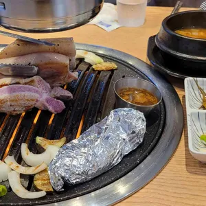 열두달제주흑돼지 사진
