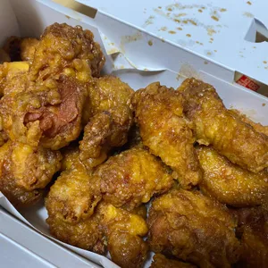 교촌치킨 사진