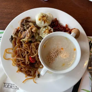 테이블 32 리뷰 사진