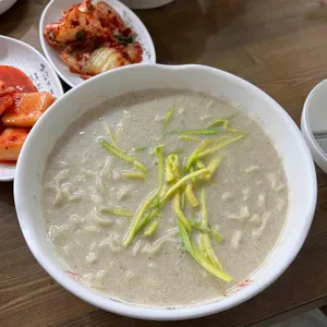 부부바지락손칼국수 사진