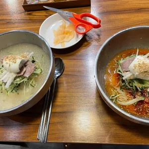 고봉냉면 사진