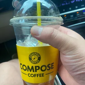 컴포즈커피 사진