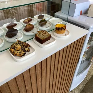 마딘 사진