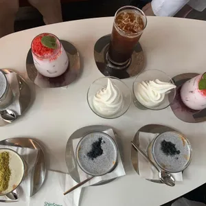 카페 신상 사진