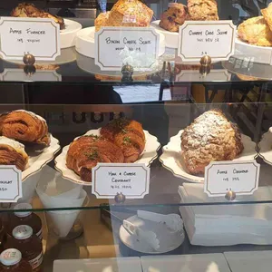 앵글드 리뷰 사진