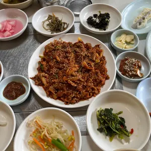 호숫가에서 사진