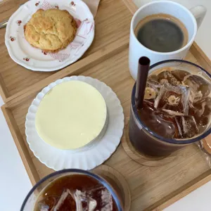 폴랑 사진