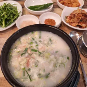 쌍둥이 수육국밥 사진