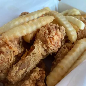 디디씨치킨 사진