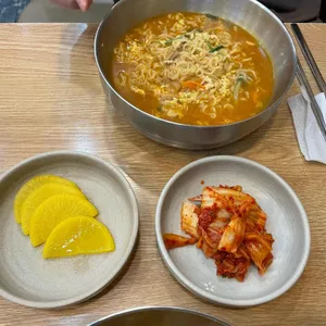 탑 국수집 사진
