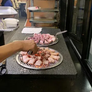 연탄과친한돼지 사진