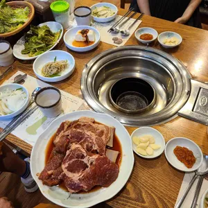 오금버드나무집 사진