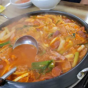엘에이 햄많은부대찌개 사진