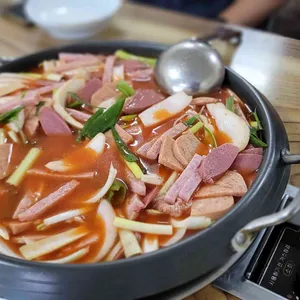 엘에이 햄많은부대찌개 사진