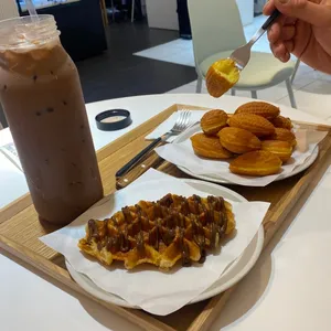 욤카페 사진
