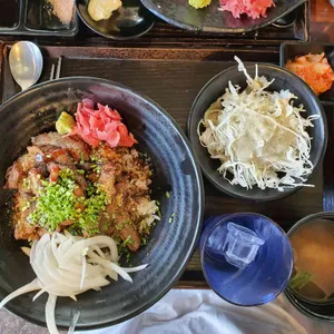 가츠연 리뷰 사진