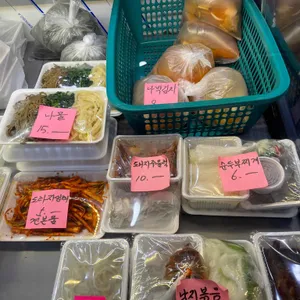 풍성한식탁 사진
