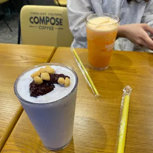 컴포즈커피 사진