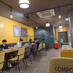 컴포즈커피 리뷰 사진
