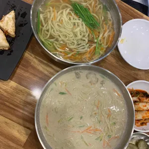 천년초우리밀칼국수 사진