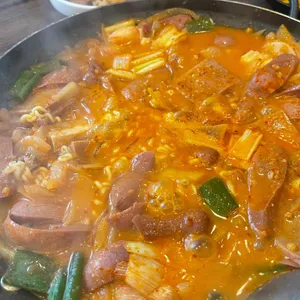 반카부대찌개 사진