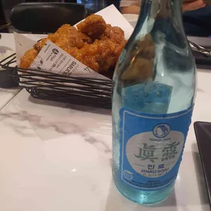 교촌치킨 사진