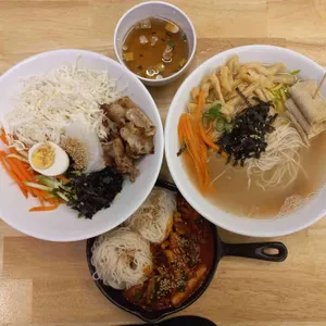 창영이 부추냉삼&국수집 사진
