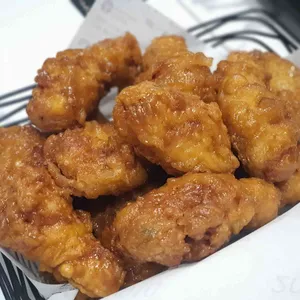 교촌치킨 사진