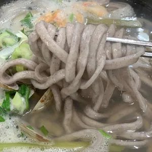 뚝배기손칼국수 사진