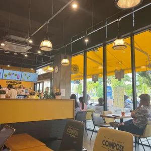 컴포즈커피 리뷰 사진
