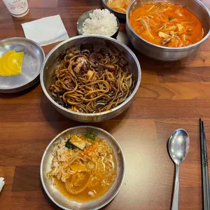 니취8로마 사진