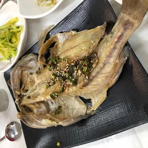 충무멸치쌈밥 사진
