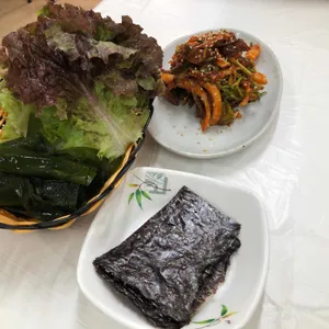 충무멸치쌈밥 사진