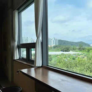 아눅 사월 리뷰 사진