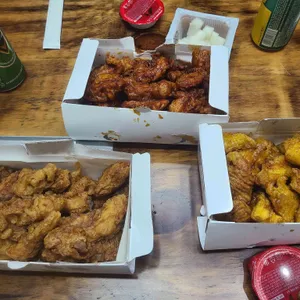 교촌치킨 사진