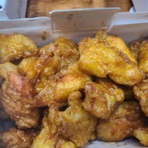 교촌치킨 사진